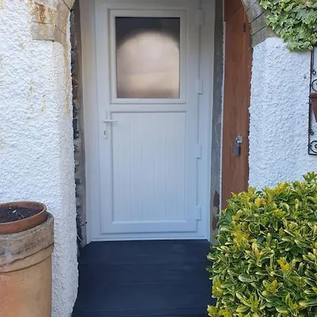 Lyndale Self-catering Sleeps 4 ويندرمير