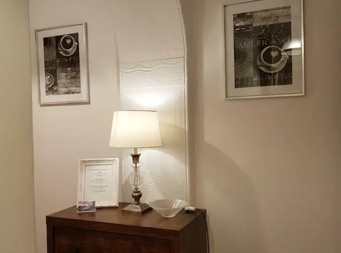 Διαμέρισμα Lyndale Self-catering Sleeps 4 *