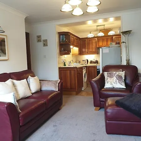 דירה Lyndale Self-catering Sleeps 4